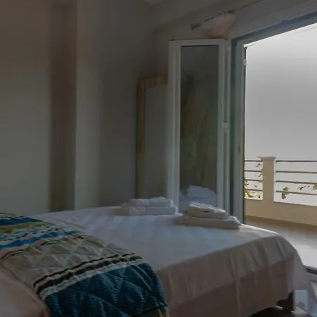 Tsoutsis Apartment