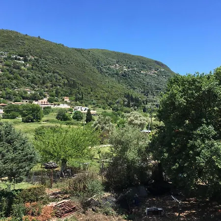 Apartment Tsoutsis *